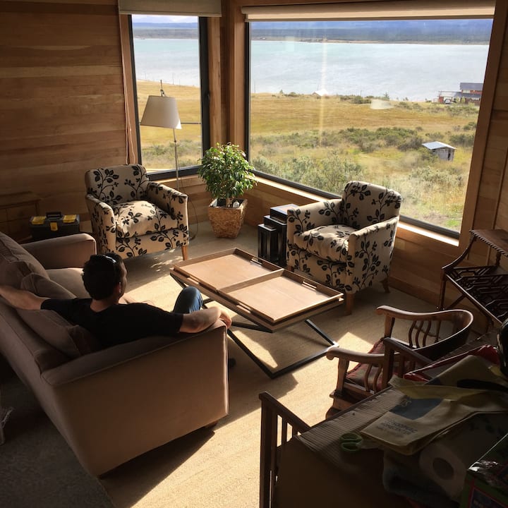 Casa Con Vista Insuperable “Mirador Del Viento” - Puerto Natales