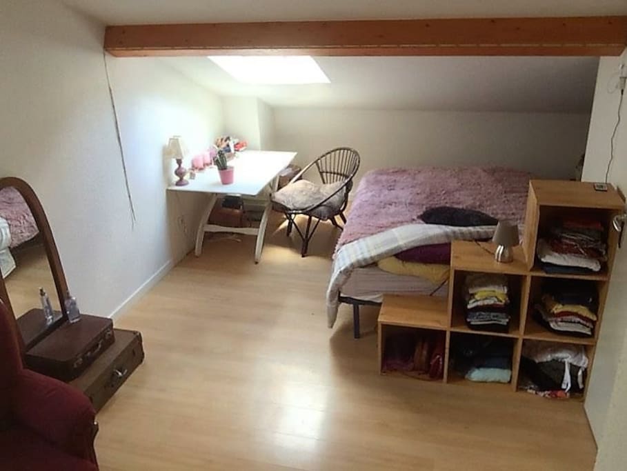 Grande chambre à l'étage