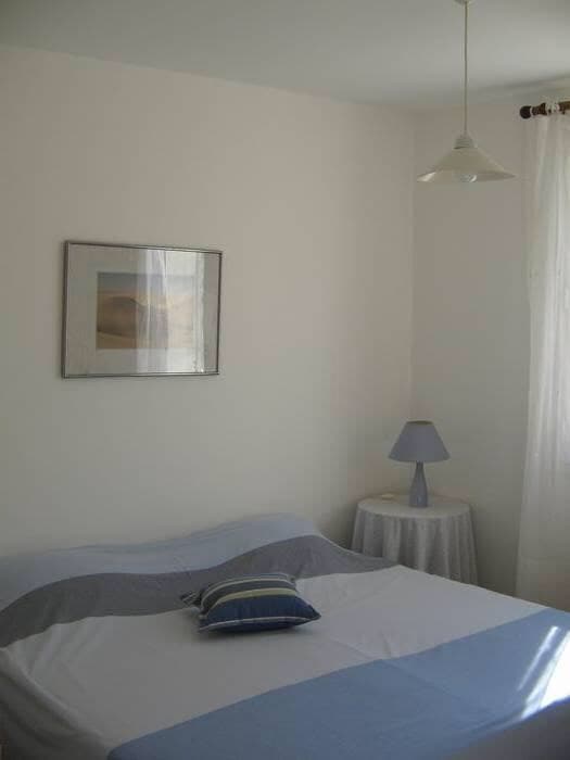 Spavaća soba 1 s bračnim krevetom 