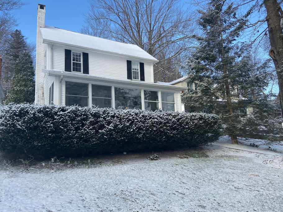 LochNest... Elk Mountain Ski Abode at Newton Lake Houses for Rent in