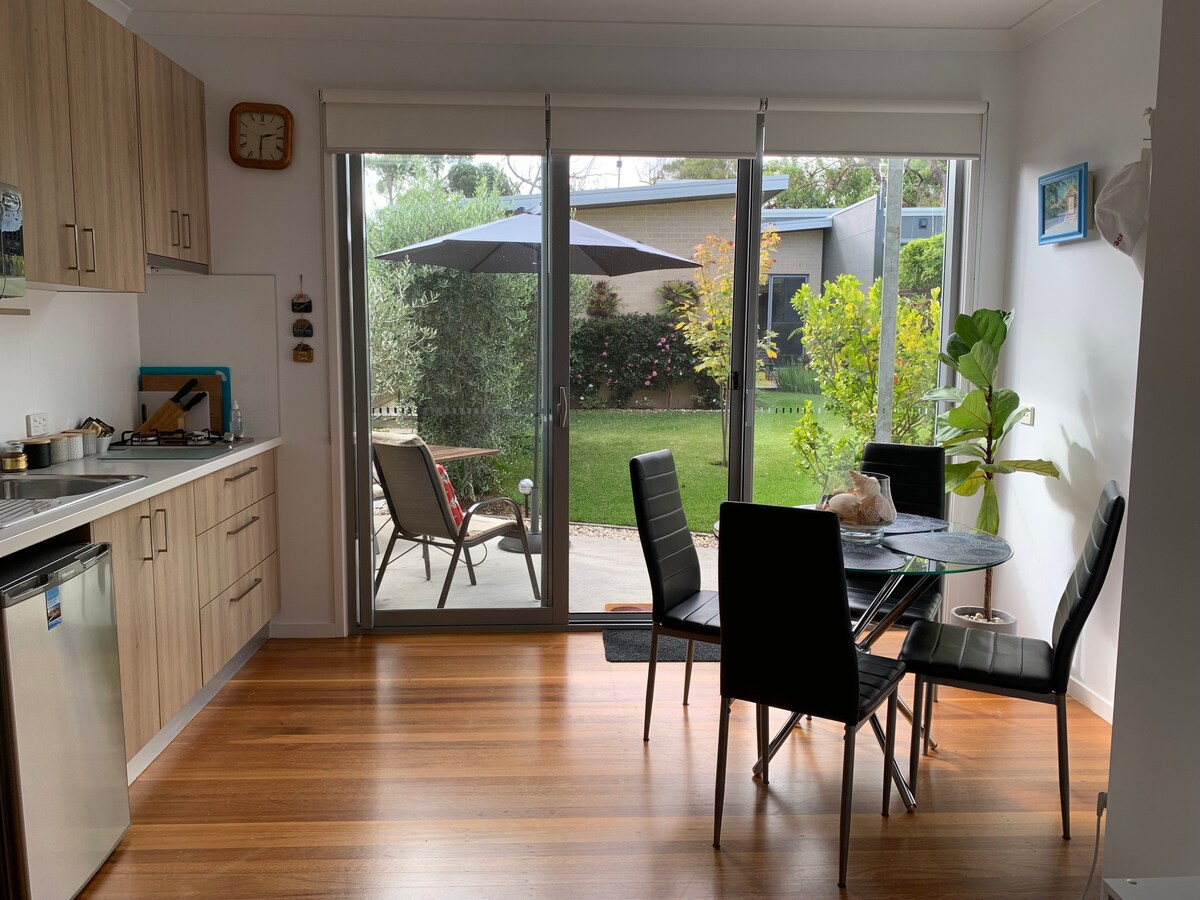 Popular Airbnb listing: Studio on Park Street in Inverloch