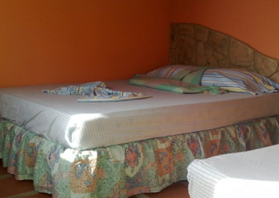 Apartamento Studio. Capacidad 6 pax
Distribución 1 Cama Matrimonial, 2 Camas literas.