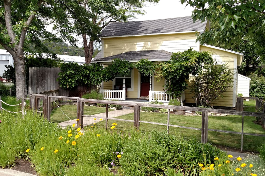 Enclosed front garden.