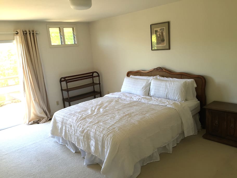 king bed in the master