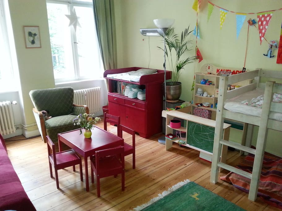 Zweites Schlafzimmer / Kinderzimmer