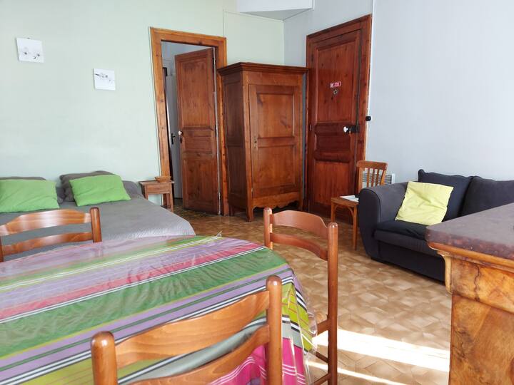 Luchon Saint Mamet Appartement 2 A 4 Personnes Flats For Rent In Saint Mamet Occitanie France