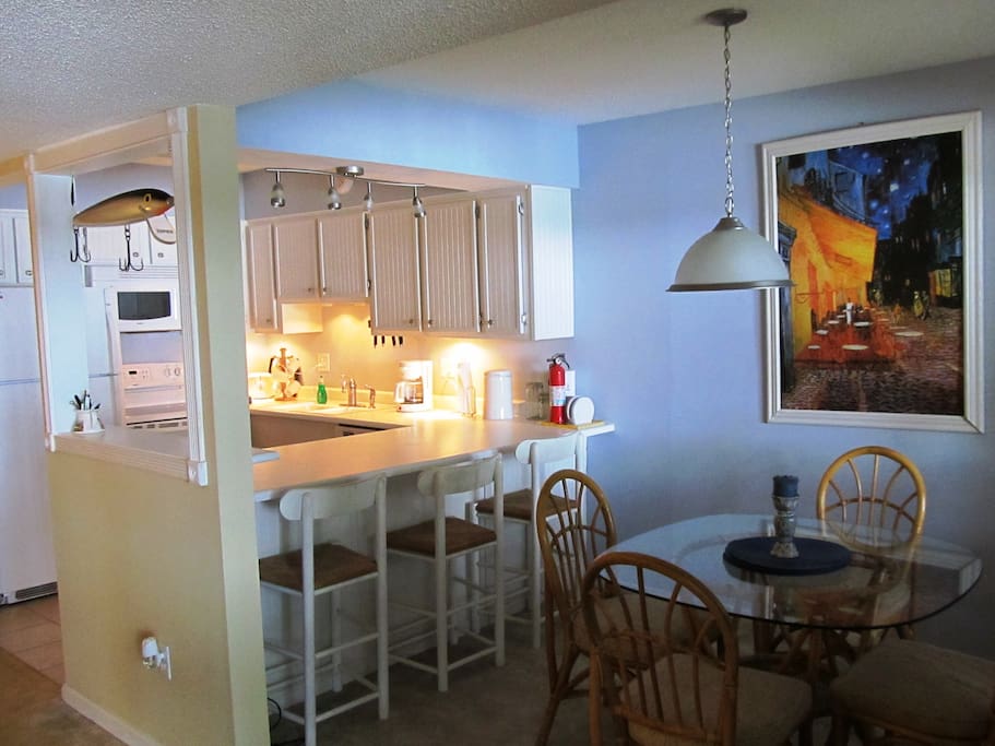 Kitchen dinning