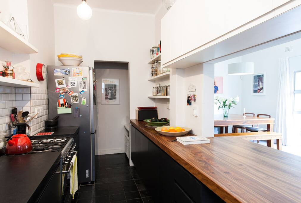 The kitchen with serving counter.