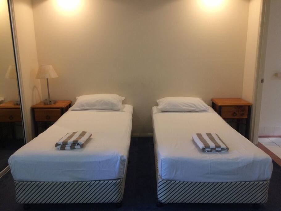 Twin Beds setting.