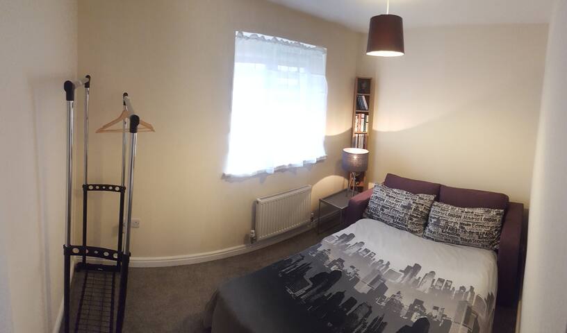 Cosy place by Ricoh Arena