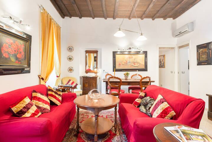 Sistina House & Style HolidayHome SpanishSteps x 6 gallery image 2