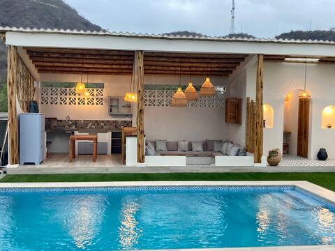 Quiet 2 bedroom Villa San Lorenzo, Manta