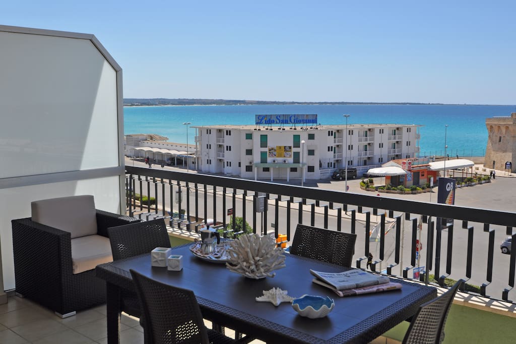 Terrazzino con vista sul mare