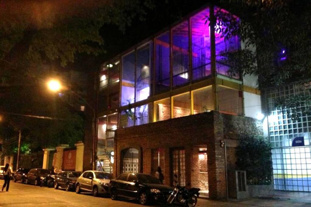 Fachada principal da Vila