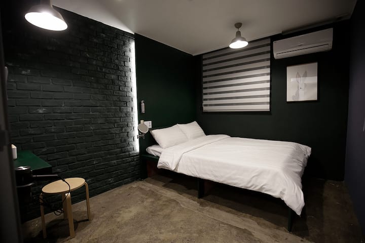 غرفة النوم 1