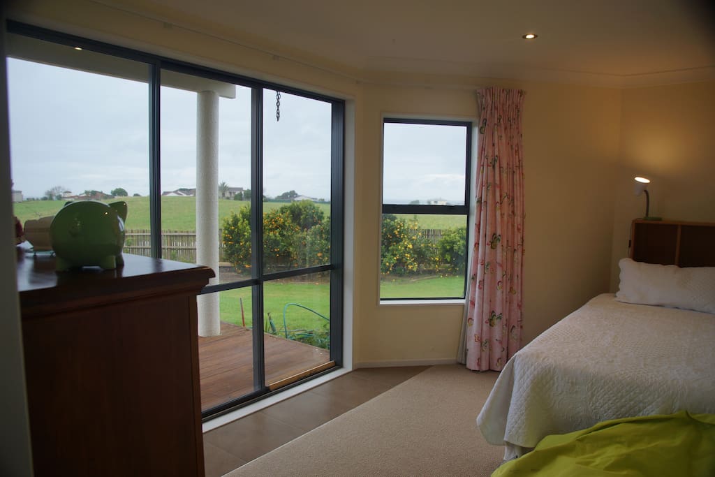 3rd bedroom. Single with trundle bed. Sea views