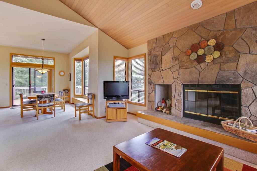 Dining Table,Furniture,Table,Indoors,Room