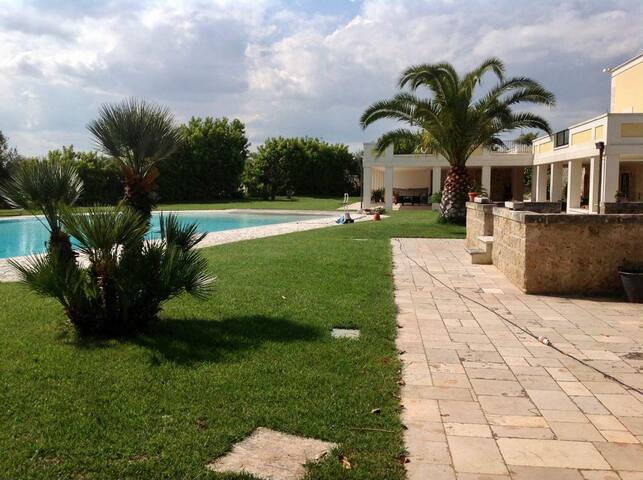 Villa con Piscina e SPA, Puglia gallery image 2