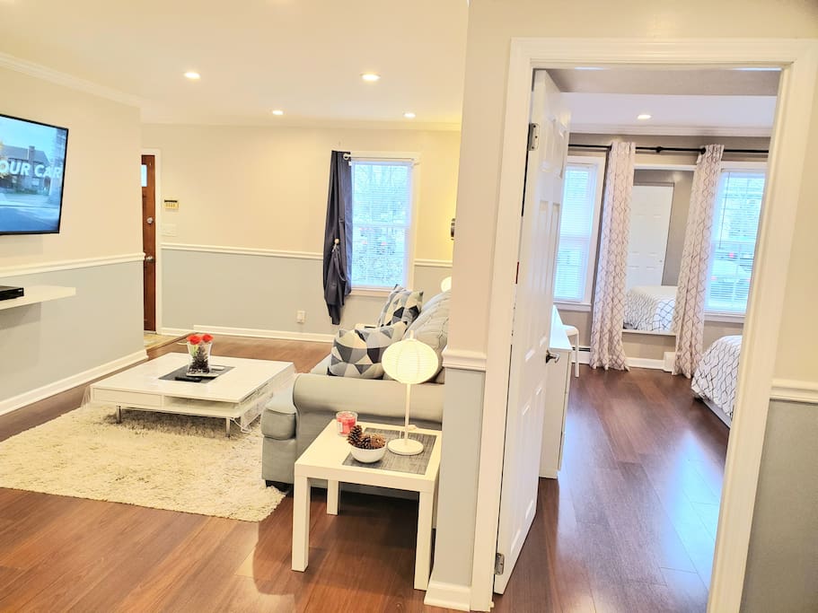 Deluxe Retreat/5 min walk train/15 min JFK+parking