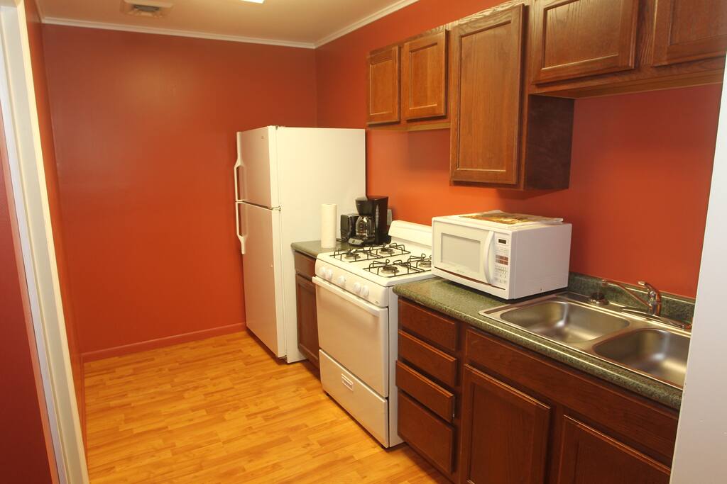 Fully furnished kitchen - move right in and LIVE