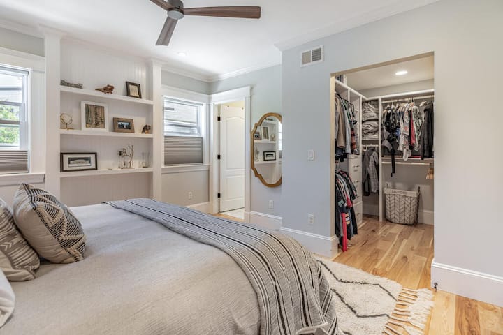 Dormitorio principal con baño privado