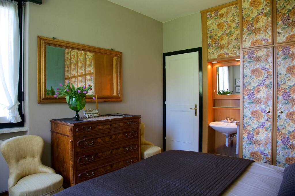 Varenna Room