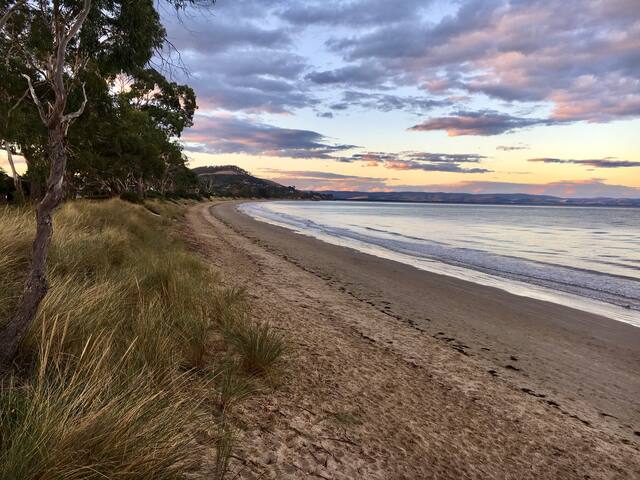 Salt – Family Friendly, Close to The Beach gallery image 4