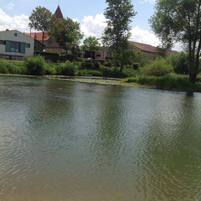 Notre rivière Meuse derrière le gîte