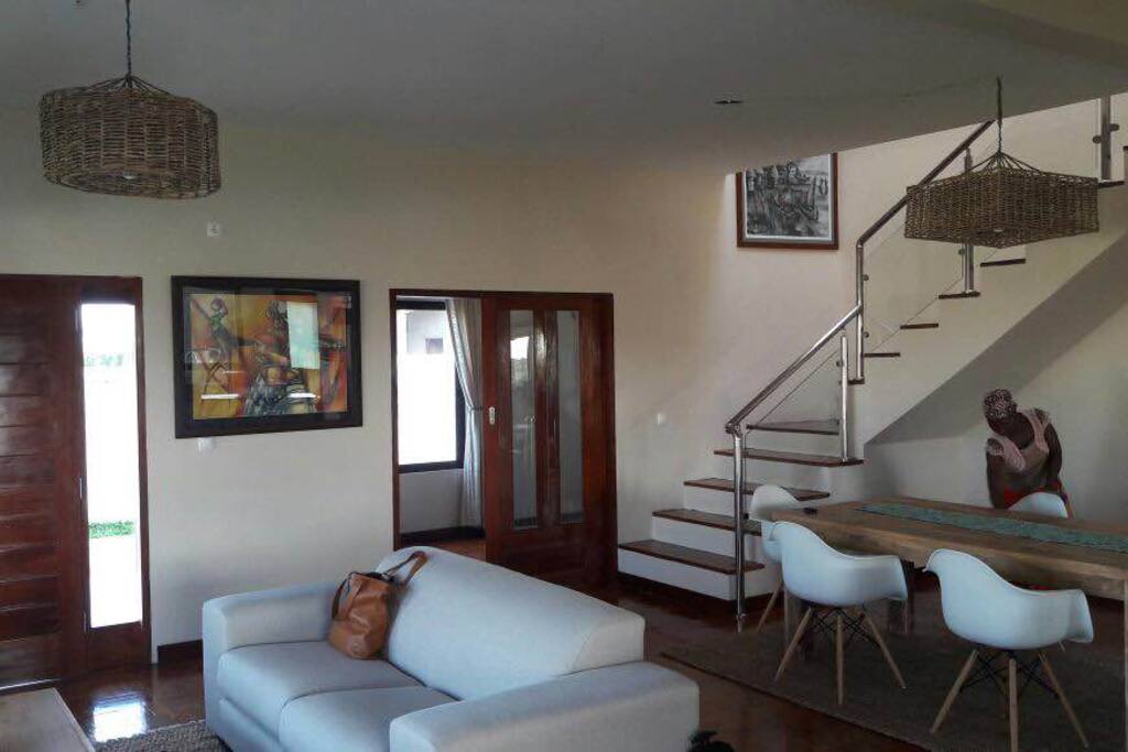 Confortable living room with a beautiful scenic view of the city