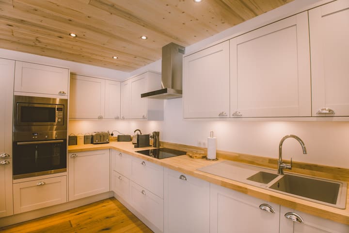 Lorna & Dominic managed Airbnb listing 1