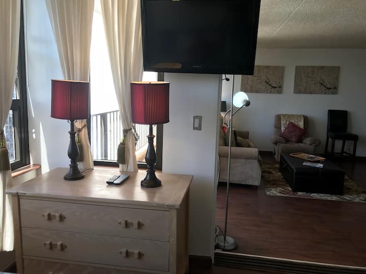 تلفزيون في غرفة النوم