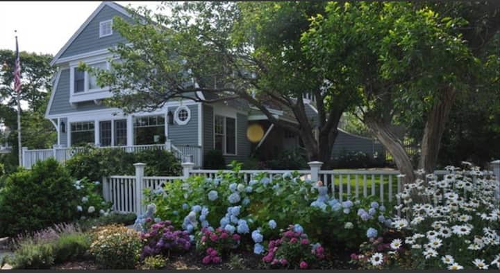 Gorgeous 
Home On Marblehead Neck! - Beverly, MA