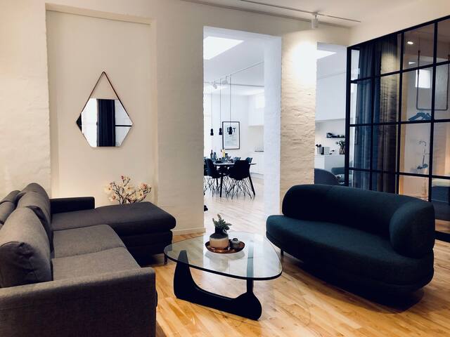 ★185m2 Best Location city LUXURY 5★ Prof Cleaning★ gallery image 3