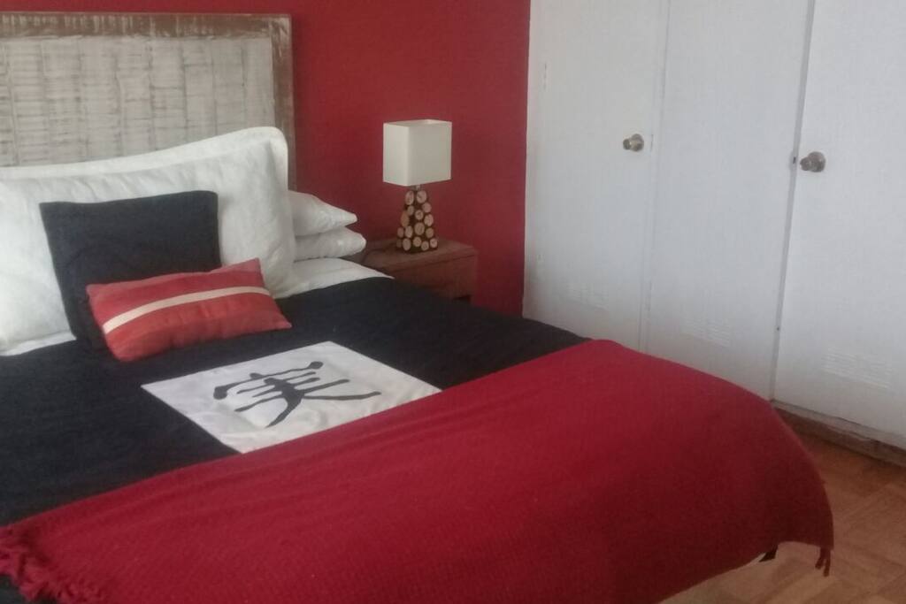 Closet amplio para sus pertenencias