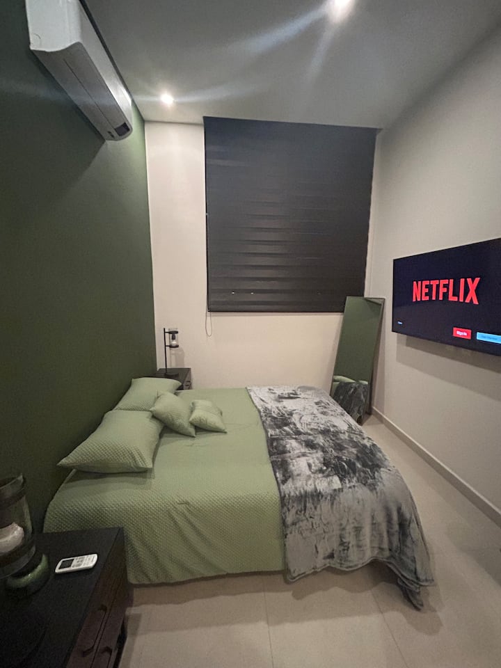 Recámara principal, cama Queen.