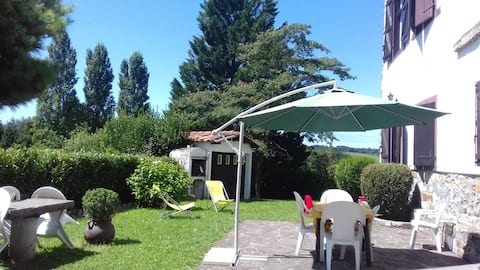 Quiet and authentic accommodation in Espelette