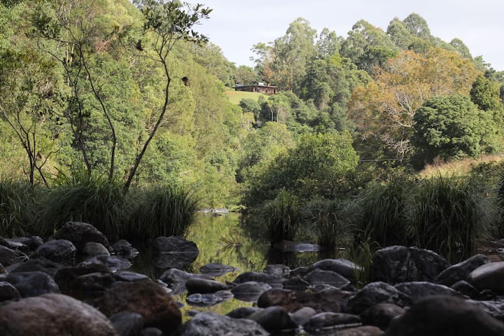 Byron Bay hinterland creek & hills