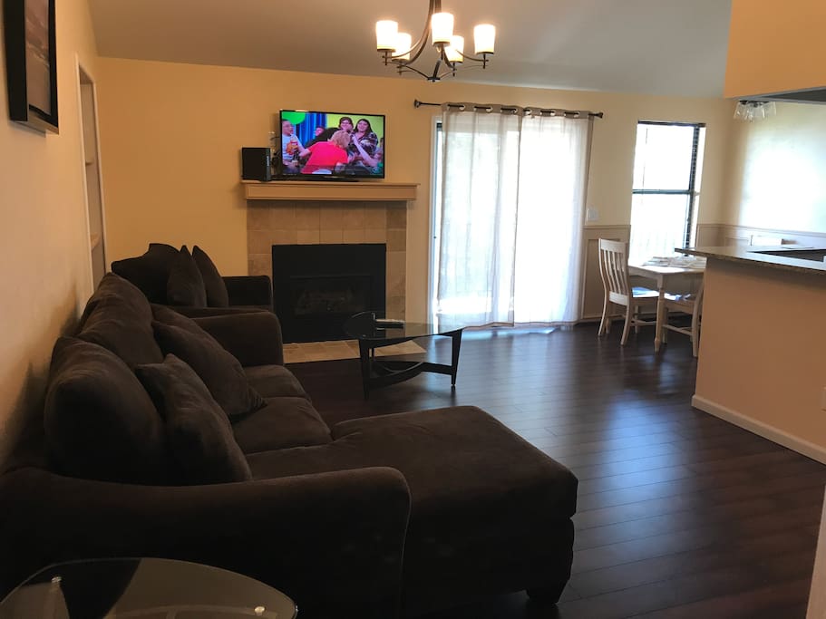 Living room/seating area