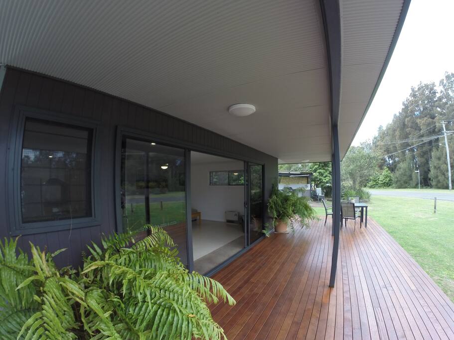 Large new deck with views!