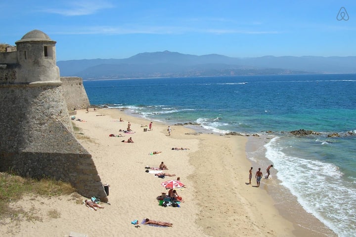 Ajaccio La Plage A 2 Pas Du Studio - Ajaccio