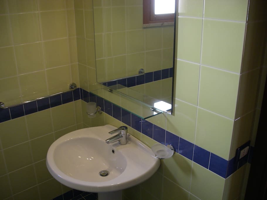 Bagno con tutti i servizi