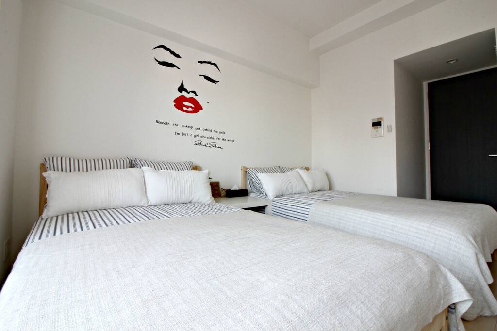 Newly built-apartment,and all furniturers are also new.