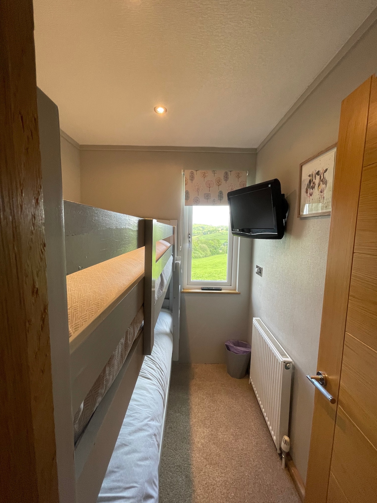  Hakuna tena televisheni 