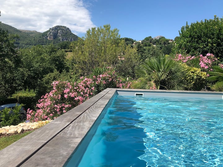 Tourrettes-sur-Loup : locations de vacances et logements -  Provence-Alpes-Côte d'Azur, France | Airbnb