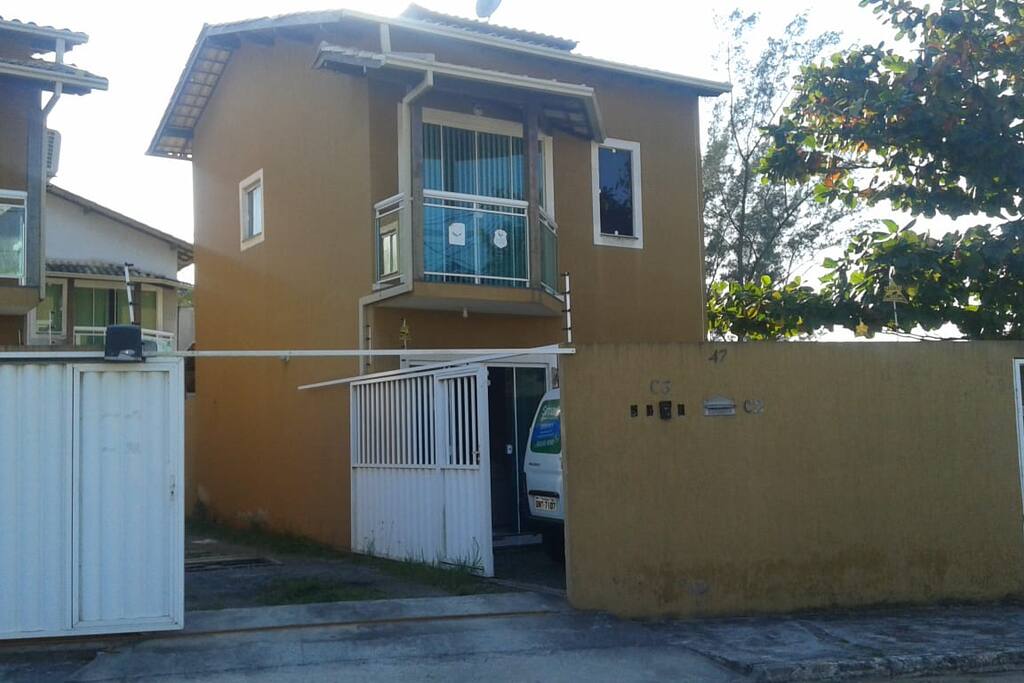 Vista da frente da casa