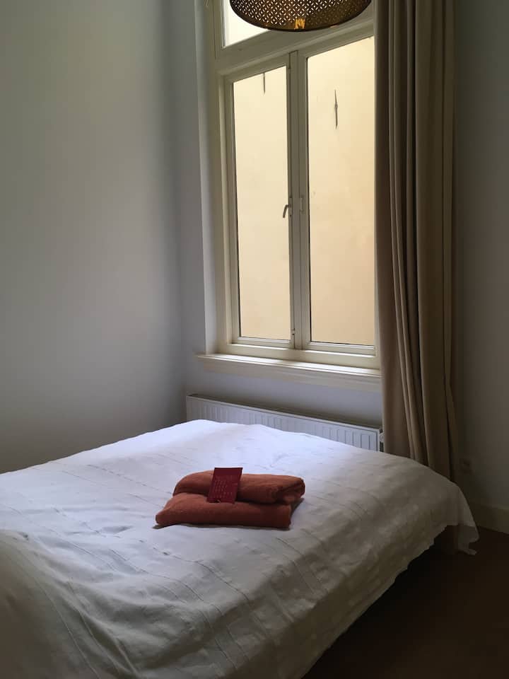 Spavaća soba - bračni krevet (160x200) - mala soba