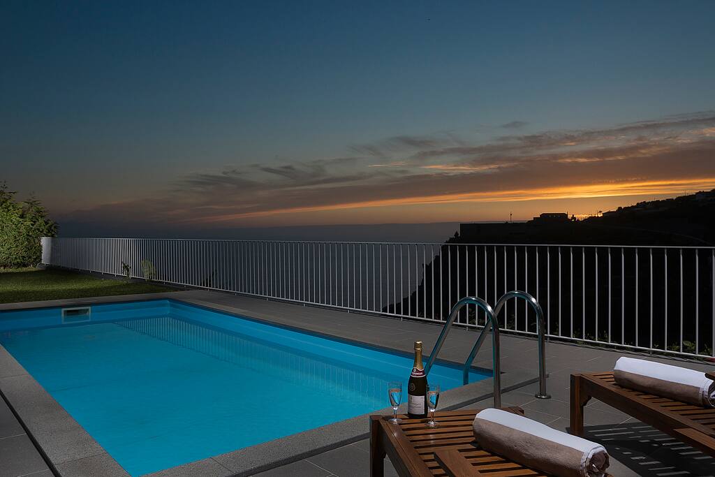 Swimming pool sea view