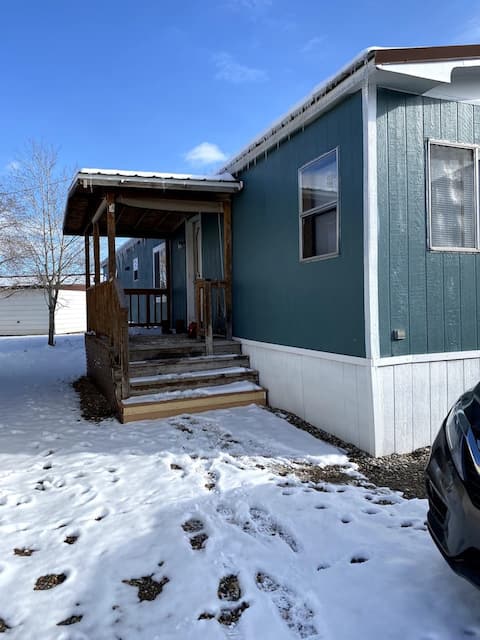 Fly Fisher Abode! 3bd/2bath - great location.