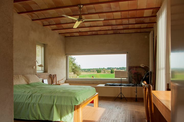1 Zen Roomsuite In The Nature:  1 King Bed + Patio - Pals