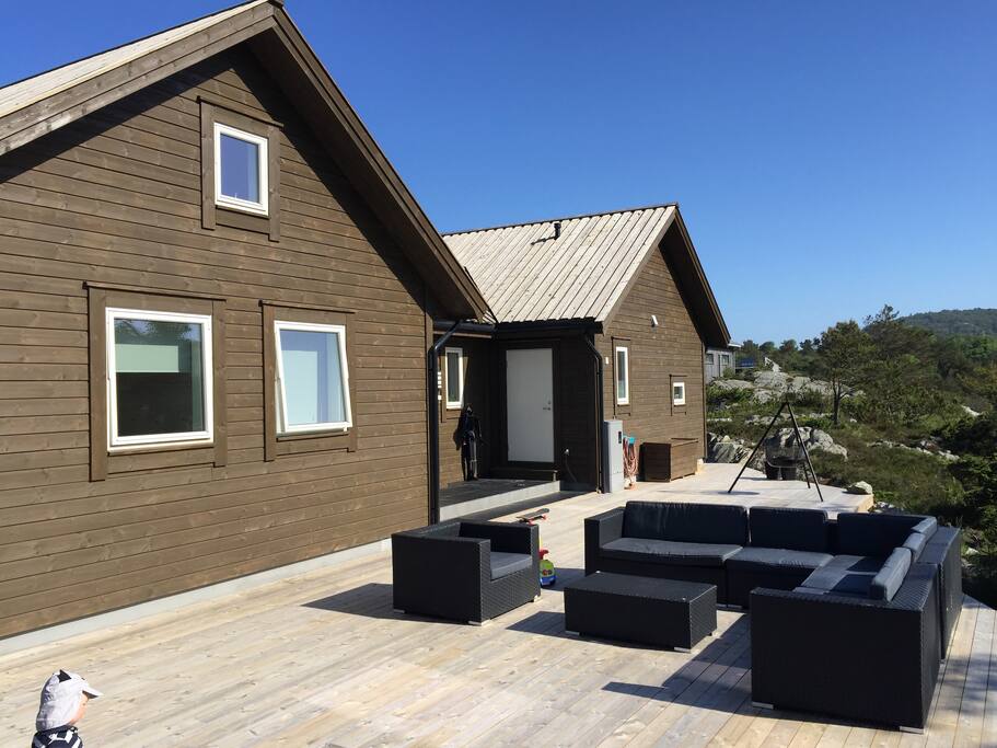 The backside of the cabin